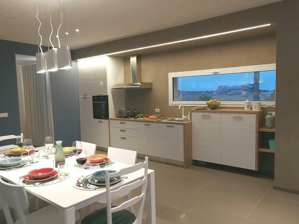 Villa Arilla Con Piscina E Padel Marina di Ragusa 0*,  İtalya